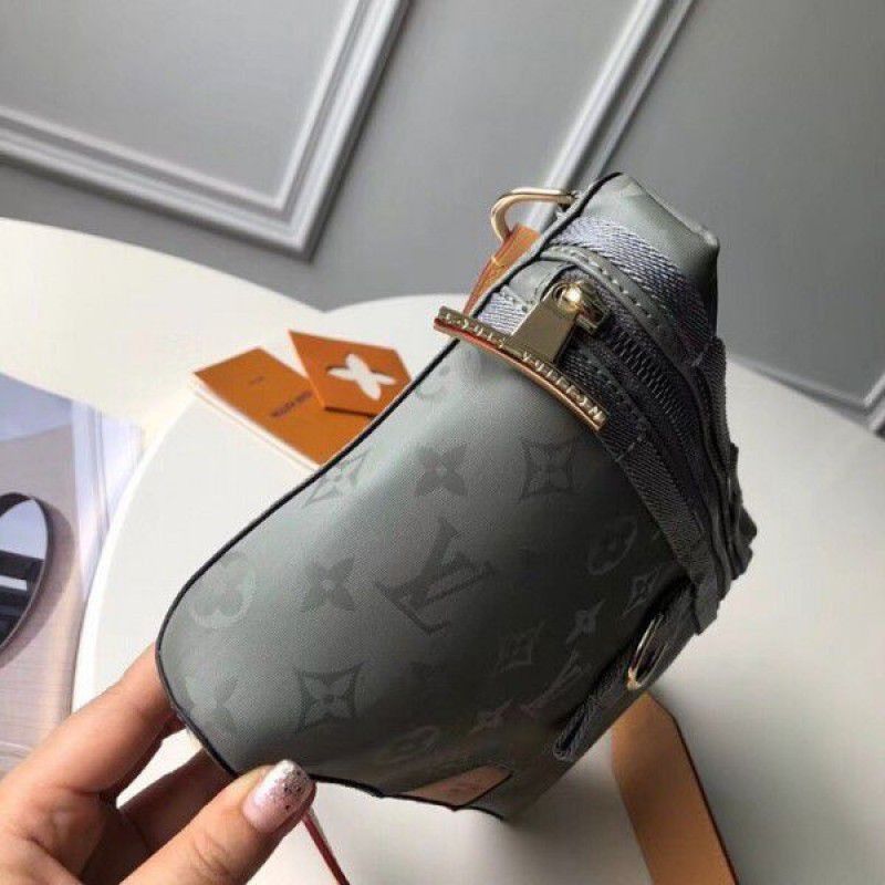 Messenger PM Monogram Titanium M43889