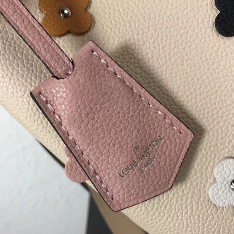 Lockme Bucket Monogram Flower Bag M53081