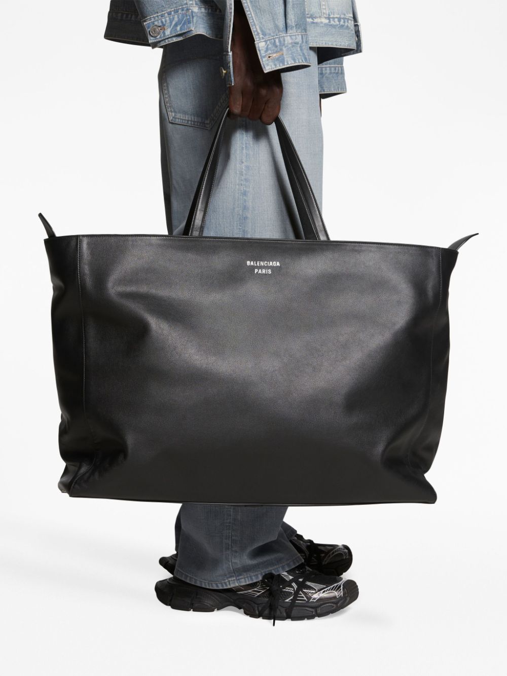 Ba*len*cia*ga passenger carry all xl tote bag